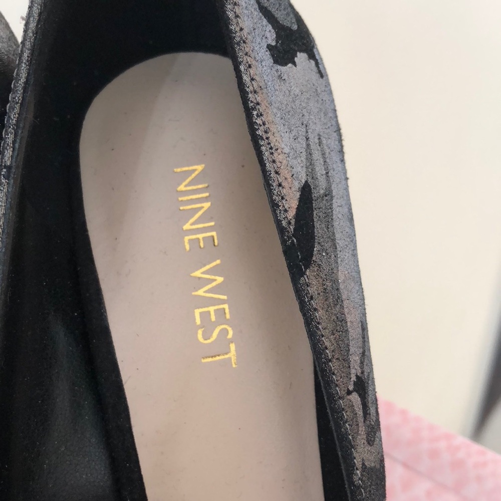 Shoes - Picture 2 of 3